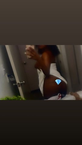 Greensboro NC Female Escort — 100 qv for the next 3 hours - 1