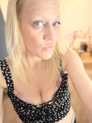 Mandy — Female Escort in Annapolis, MD for Deep Tissue Massage (with happy ending) - 1