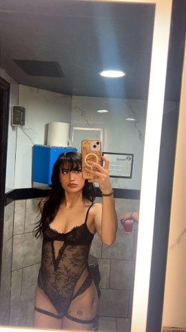 Tampa Female Escort in-call with video verification - 1