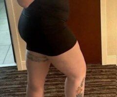 Greensboro escorts - Discreet Greensboro Fetish-Friendly Female Escort for Couples & Threesomes