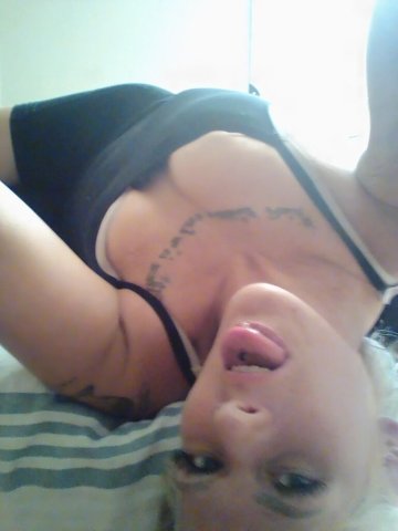 Blonde escort for incalls, outcalls, and cardates in Buffalo, NY — tonight 180 half hr / 240 full - 1
