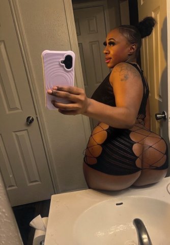 Houston Throat Goat Female Escort — Squirter Fetish & Role Play - 1