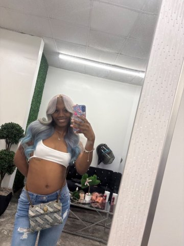 Central Jersey Brownskin Petite Escort (5'4) - 1