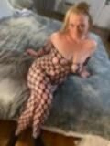 Thick Curvy Fetish-Friendly Female Escort (I Need a Room) — Fort Worth - 1