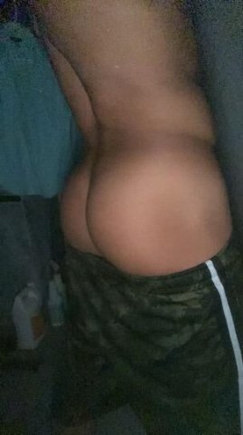 Tampa Male Escort — CarPlay + mobile meetups, discreet spot - 1