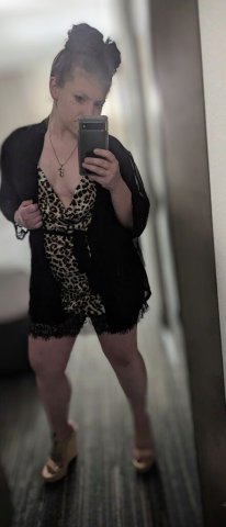 Seattle Blonde Escort — Full-Body Hot Oil Massage (Incall & Outcall) - 1