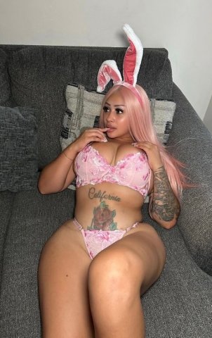 San Fernando Valley Latina Female Escort — Spanish & playful intimacy - 1