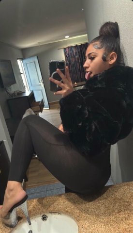 Latina Playmate Escort in Long Beach — Short-Visit Companion - 1