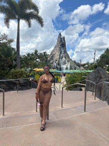 LATINA Sexy — 24 - 1