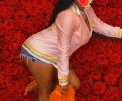 Miami Female Escort — outcalls only, upscale companionship & dinners - Image 3