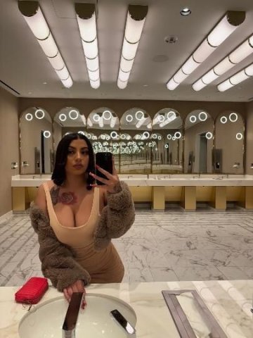 Peaches — Long Beach CA Upscale Female Escort, Out Call - 1