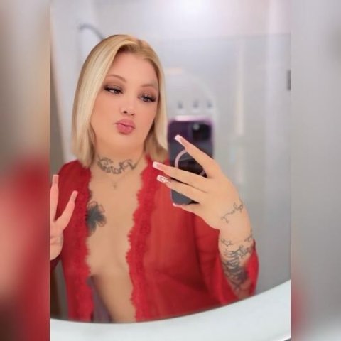 Columbus, Ohio Blonde Female Escort for Short Stays - 1