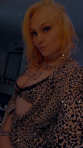 Raleigh-Durham NC Female Escort — Fetish Extras & Choking Tease - 1