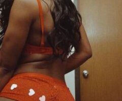 Milwaukee escorts - Milwaukee WI Female Escort — Outcalls & Cardate/Incalls