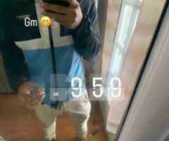 Cleveland Male Escort — Lightskin young - Image 3