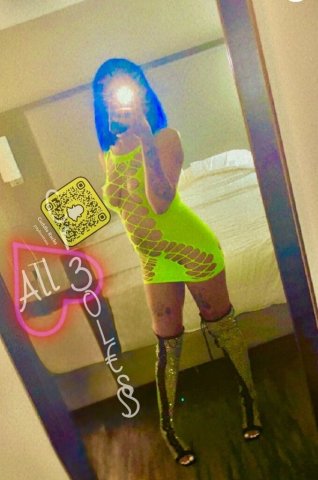 Riyiana — Monroe Louisiana Female Escort for Golden Shower & Roleplay - 1