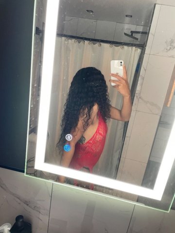 Bellflower Female Escort — $100 Quick Visit, Pink Pussy - 1