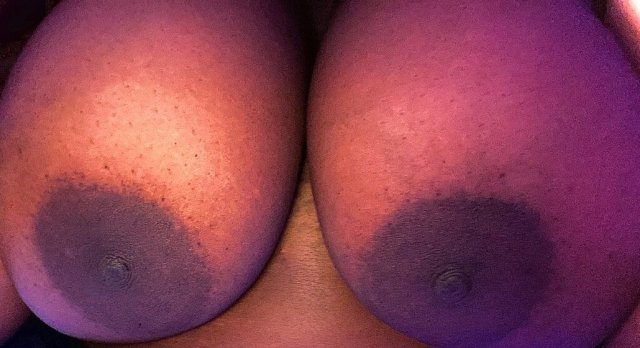 Boston South Bay SSBBW Escort — 5’5 Brown Skin, Country Curve - 1