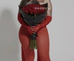 Ventura Throat Queen with Tight Grip — Facetime Verified - Image 5