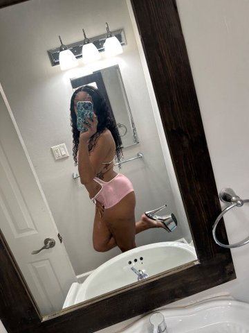 Bellflower on Downey Quick Visit — Mixed Slim Thick Escort Content & Pics - 1