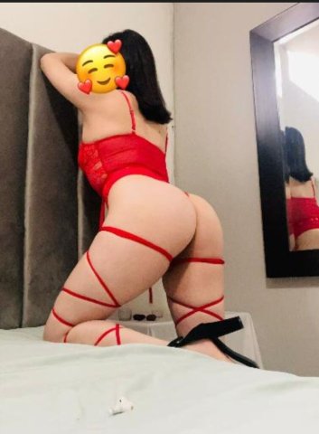 North Hollywood Female Escort — Chica Tierna Amorosa Latina - 1