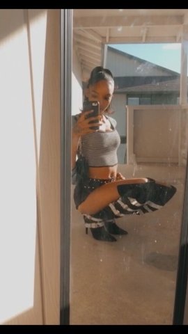 Honeyyyluvv — Los Angeles Female Escort (Outcall) — Carplay & Dates - 1