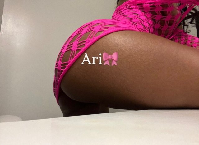 Norfolk Female Escort — 200 HR Specials - 1