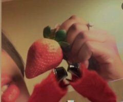 Private, Discreet Service — Sweet Woman for a Gentleman Only - Image 5