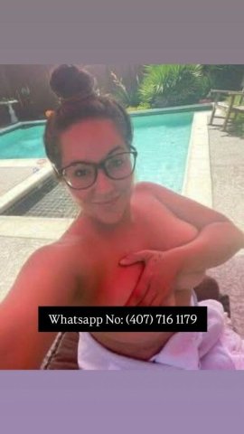 Northern Virginia MILF — incall/face time (blue eyes, pretty feet) - 1