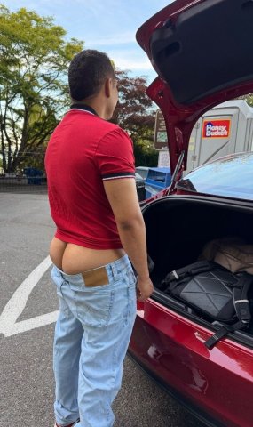 Tacoma WA Male Escort — Emilio (sports, humor, conversation) - 1