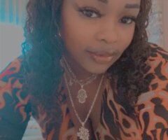 Charleston Female Escort — late-night teasing & soft touches - Image 4