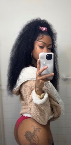 Richmond VA Female Escort — Carplay, FT Shows & Content Videos - 1