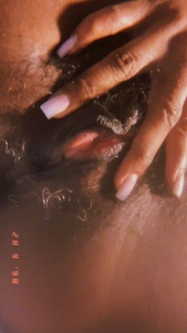 Out Calls — Slim Chocolate Female Escort - 1