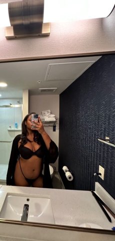 Long Island Female Escort — late-night incall specials, facetime & cam - 1
