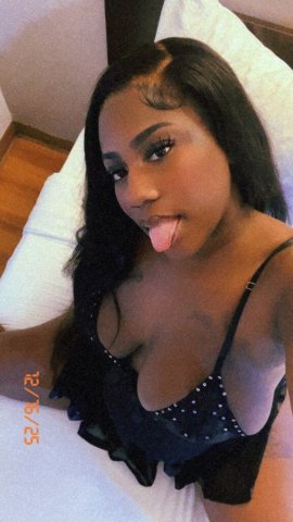 Long Beach Female Escort — Massages, Dancing & Facetime Shows (Outcalls) - 1