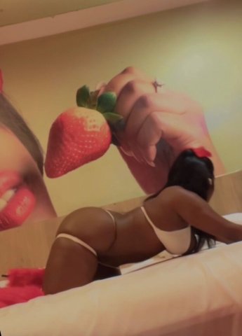 Greenville, SC Discreet Female Escort (No bare, no dating) - 1