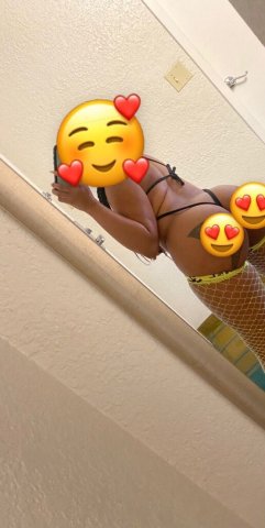 Memphis Female Escort — feet fetish with oils, massage, private dancing - 1