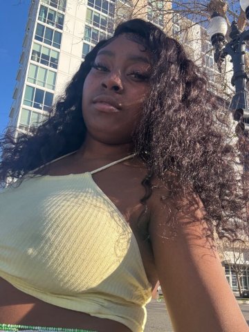 21-Year-Old Hunny (Foot Fetish + Domination) — Outcall Deal in East Bay - 1