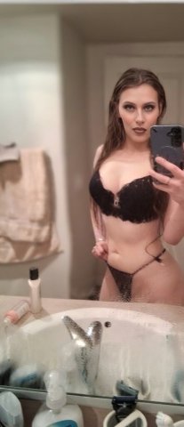 Portland Incall & Outcall Female Escort — Text First - 1
