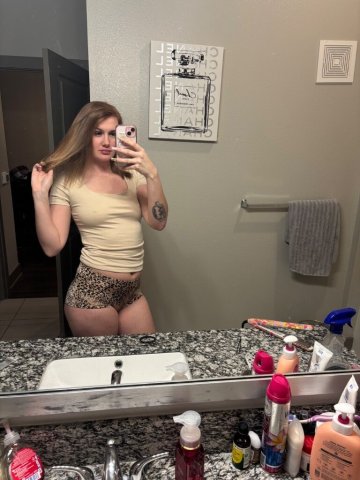 Austin Female Escort — discreet, attentive Lauren  - 1