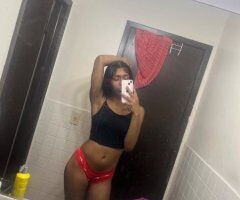 Milwaukee Female Escort — bubble play - Image 6