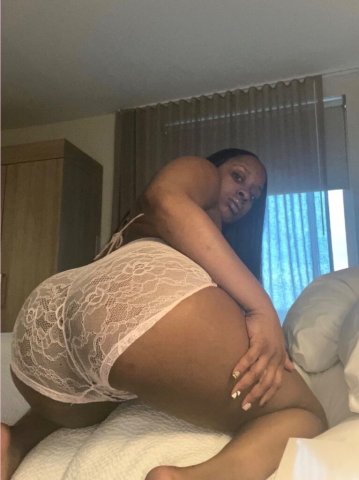 Eugene, OR Female Escort — fetish-friendly outcalls with verified Facetime - 1