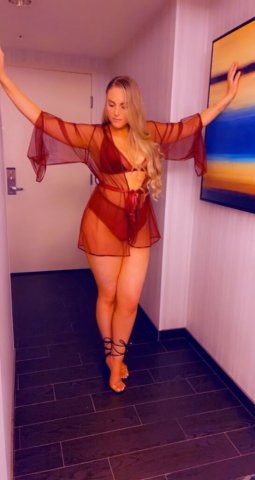 Krystlen (Blonde) — San Diego Blonde Escort for In-Call or Out-Call - 1