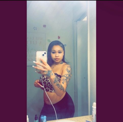 Cute Girl Passing Through Nashville — Fun & Horny (21) - 1