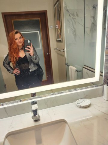 Redheaded Companion in San Francisco — Discreet Private Date - 1
