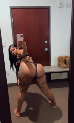 Kelly (30) Chattanooga TN — Incall/Outcall Car Dates & Adult Services - 1