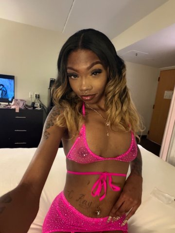 Sweet Petite Treat in Dallas — Fendi for Squirtflirt (Incalls/Outcalls) - 1