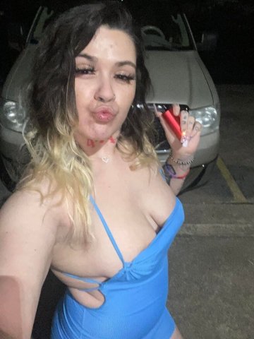 Fayetteville AR Female Escort — Exclusive Flirty Chats & Behind-the-Scenes - 1