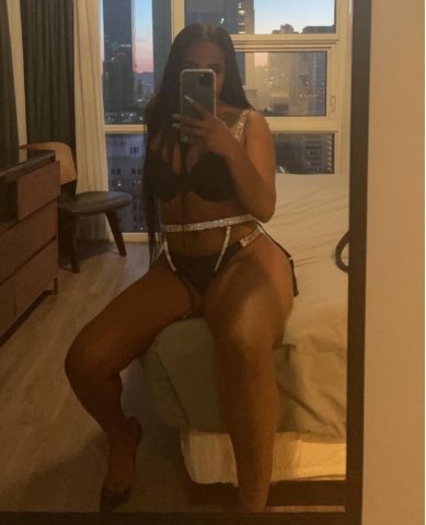 India — Upscale Gentleman Only with Massage + Overnight Therapy - 1