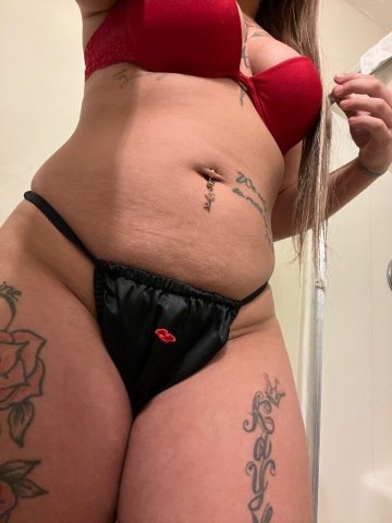 Louisville KY Female Escort — pretty face, 4'11, 28 - 1